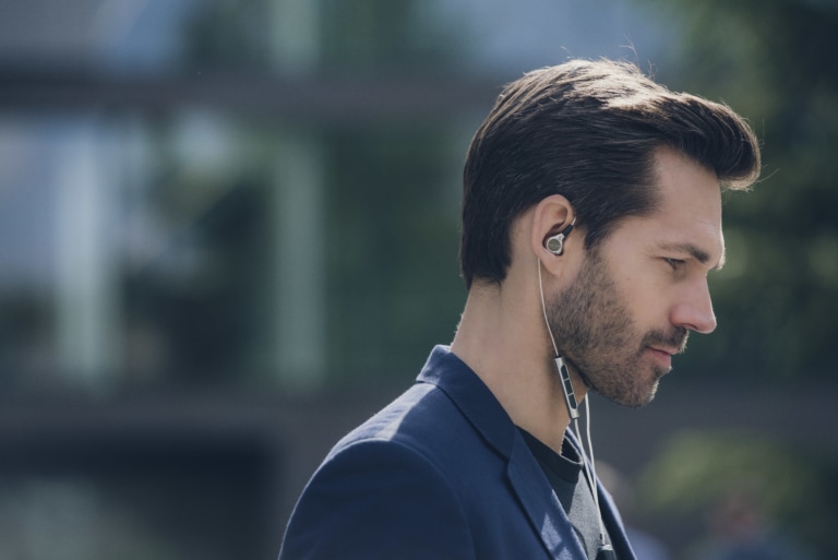 Xelento wireless