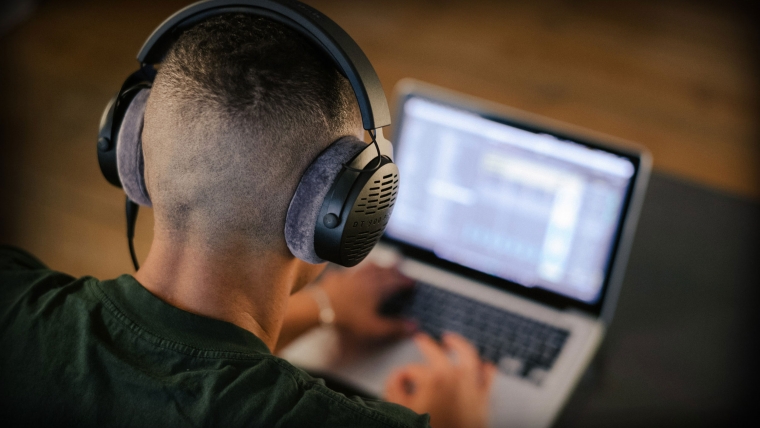 Mobile und stationäre Kopfhörerverstärker beyerdynamic